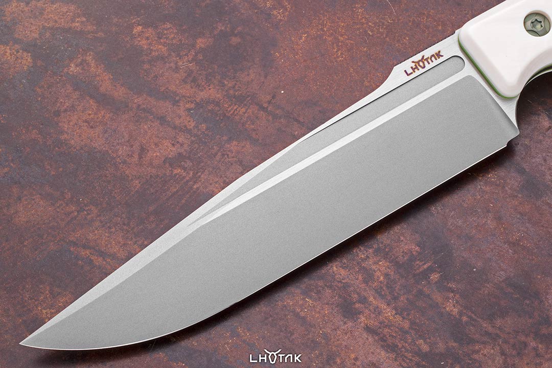 RL4_OutDoor_ElforynBoxElder_03.jpg