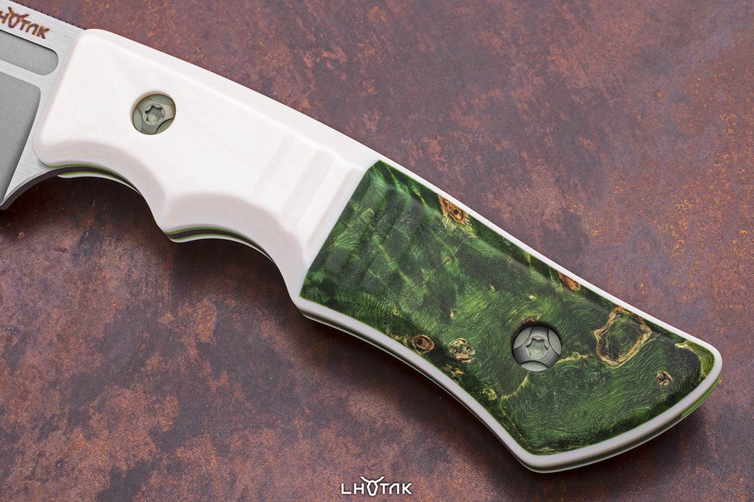 RL4_OutDoor_ElforynBoxElder_05.jpg
